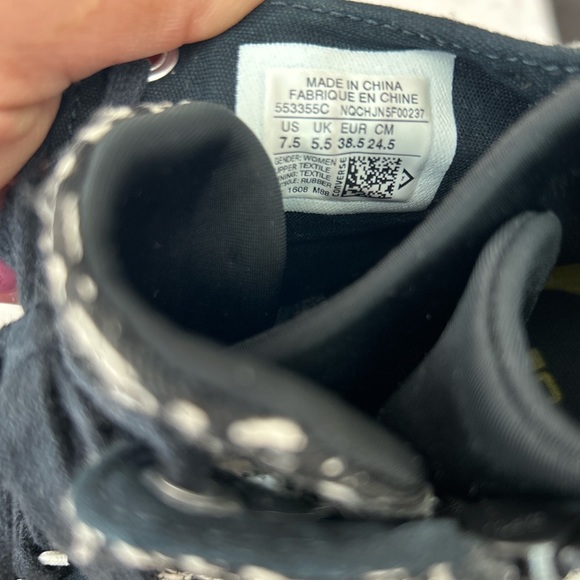 Converse size 7.5 women - Picture 5 of 5
